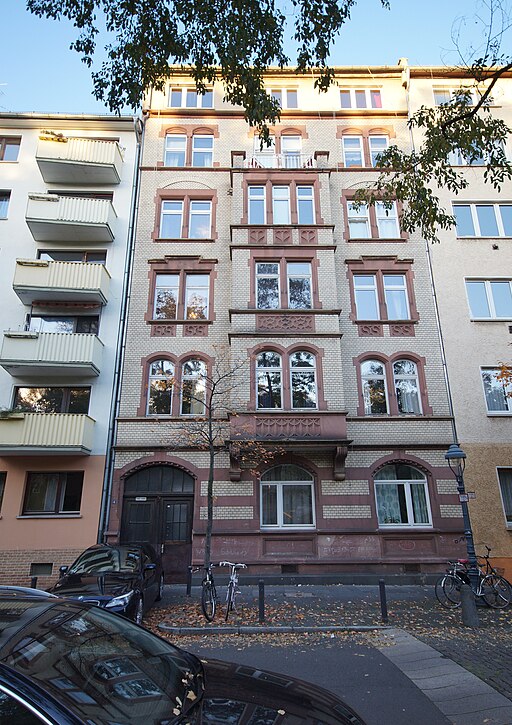 Mainz- Peter-Cornelius-Platz- Fassade der Hausnummer 4 28.10.2012