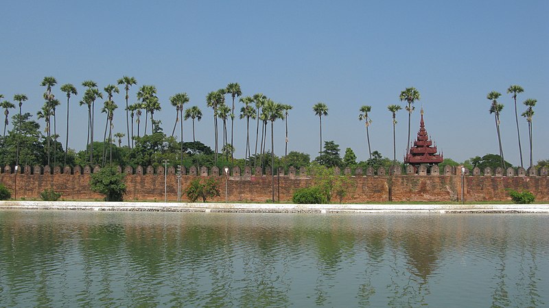 File:Mandalay, Wall, Myanmar.jpg