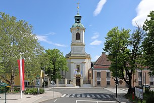 Pfarr- und Wallfahrtskirche St. Magdalena im Zentrum Maria Enzersdorfs