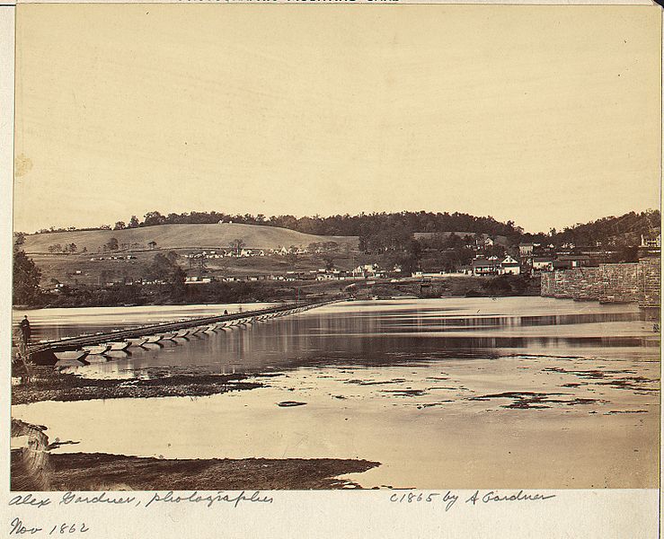 File:Maryland, Berlin, Pontoon Bridge across the Potomac River - NARA - 533299.jpg