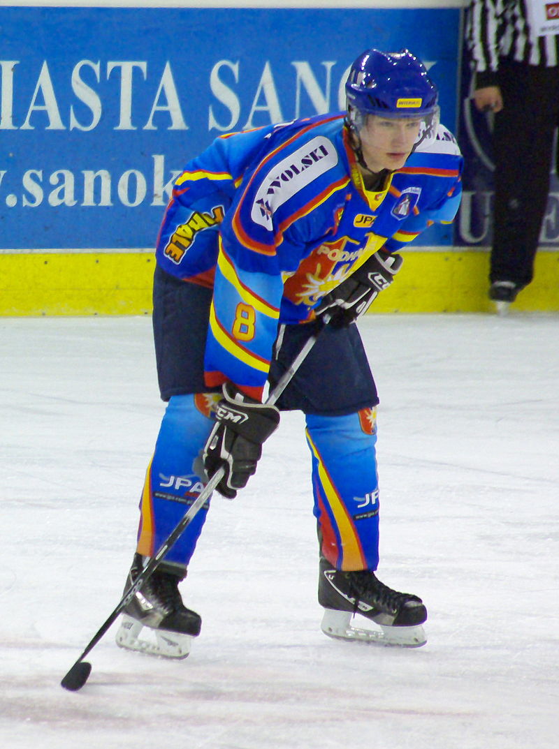 File:Mateusz Michalski (MMKS Podhale Nowy Targ 2011).jpg - Wikimedia Commons