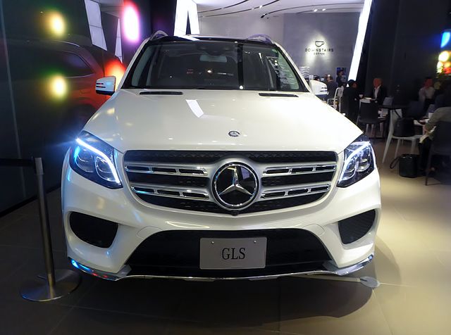 File:Mercedes-Benz GLS 350d 4MATIC Sports (X166) front.JPG 