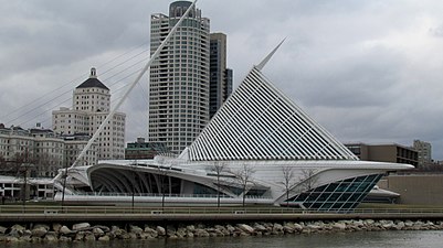 Milwaukee Art Museum with the brise soleil closed