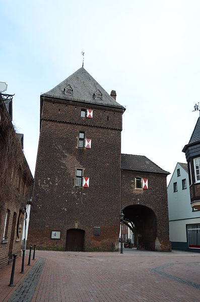 File:Monheim am Rhein, Schelmenturm, 2013-02 CN-02.jpg