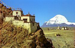 位于阿里境内的冈仁波齐峰是苯教、印度教、耆那教和藏传佛教的圣山