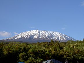 Cima principala de Kilimanjaro vista en 2006.