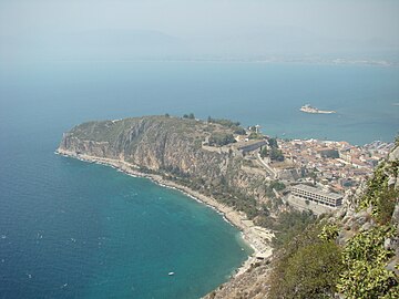 Vista sul colle di Acronauplia