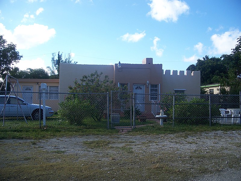 File:Opa Locka FL Griffiths House01.jpg