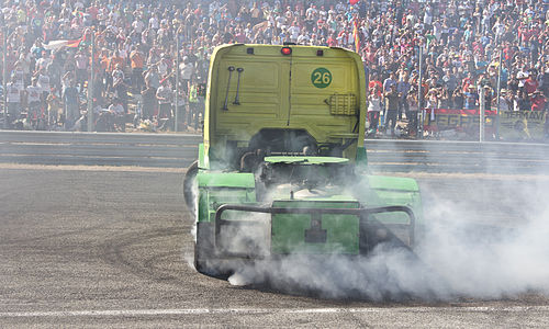 Truck pilot Orlando Rodríguez burning out his tires at the Spain Truck GP 2013.