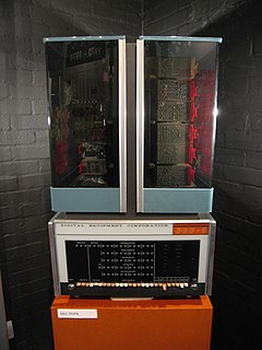 <span class="mw-page-title-main">PDP-8</span> First commercially successful minicomputer