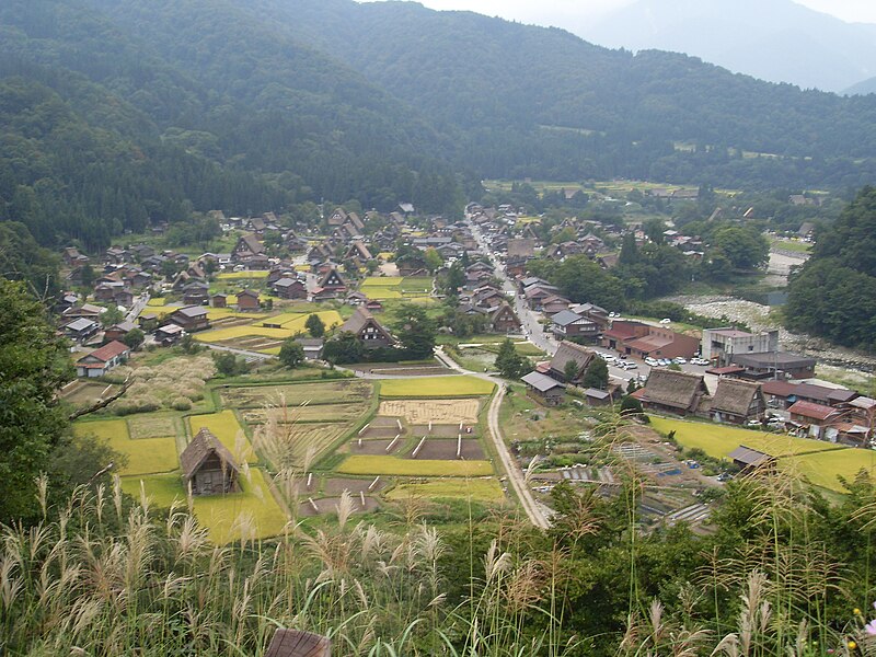 File:Panorama Shirakawa-go.JPG