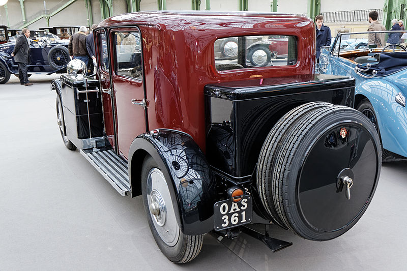 File:Paris - Bonhams 2014 - Voisin C23 Berline - 1930 - 003.jpg