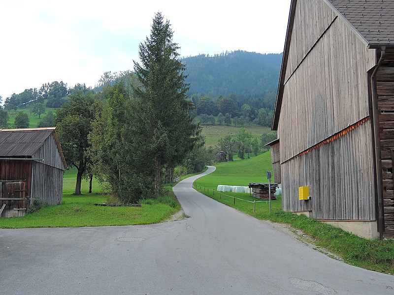 File:Pichl-Kainisch, Austria - panoramio.jpg