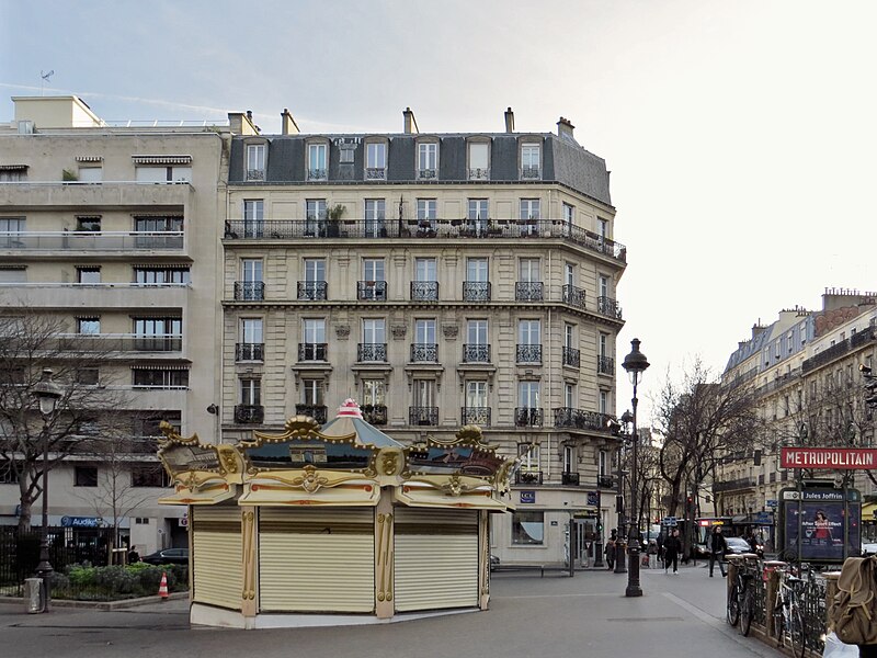 File:Place Jules-Joffrin (49427707297).jpg