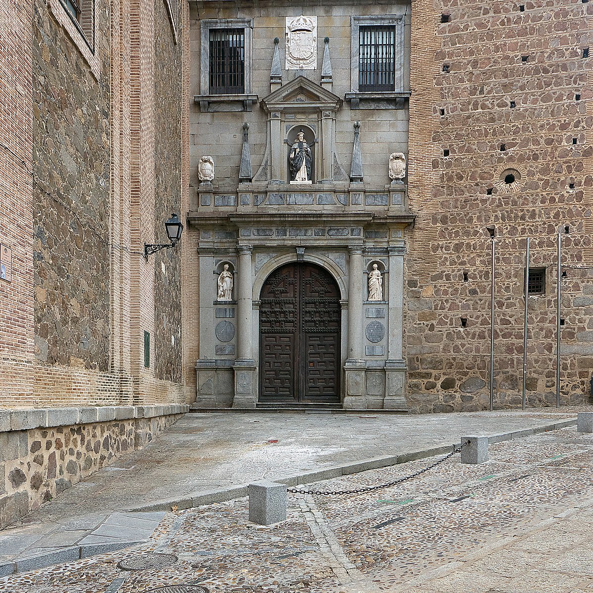 File:Portada de la Iglesia de San Pedro Mártir,  - Wikimedia  Commons