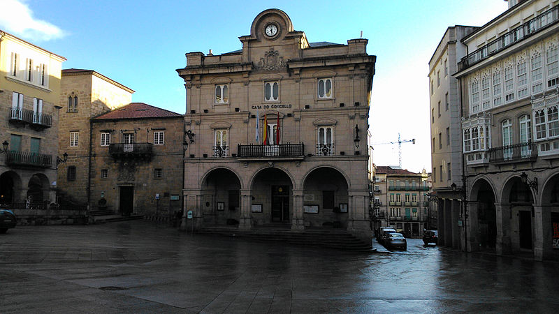 File:Praza-ourense.jpg