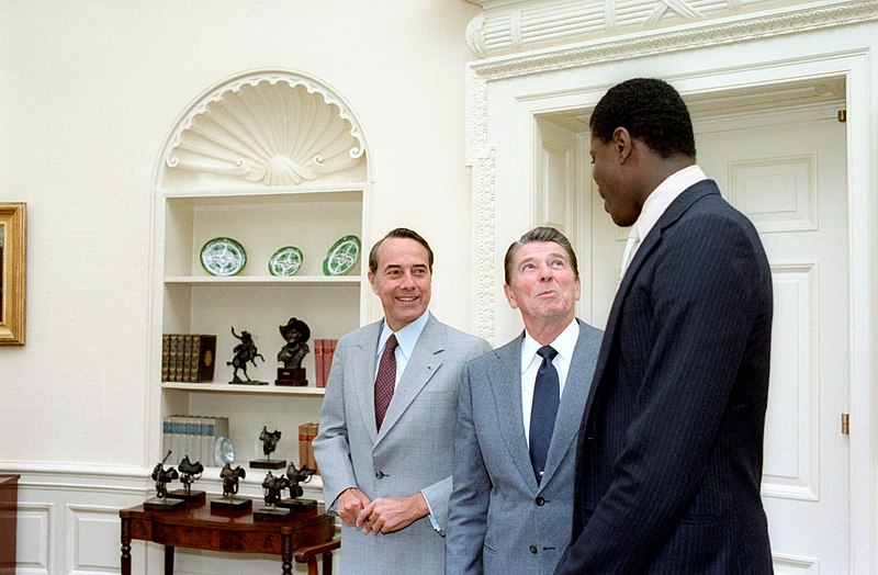 File:President Ronald Reagan and Bob Dole with Patrick Ewing.jpg