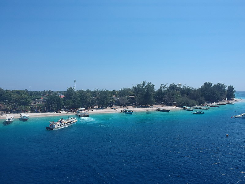 File:Public ferry harbour, Gili Trawangan 2017-08-11 (11).jpg