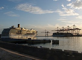 Hafen von Málaga 5.jpg