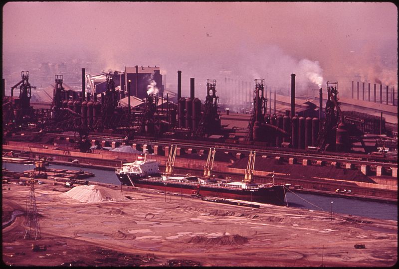 File:REPUBLIC STEEL PLANT IN E. CHICAGO - NARA - 547101.jpg