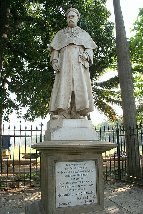 Statue of Justice Ranade in Mumbai