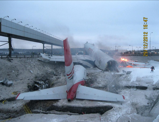 Авиакатастрофа 2012. Ту-204 ред Вингс катастрофа. Крушение ту 204 во Внуково. Ту-204 ред Вингс катастрофа во Внуково. Катастрофа ред Вингс во Внуково.