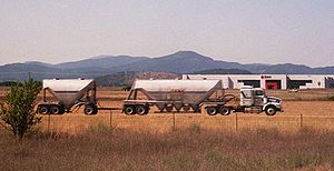 Semi-Trailer Truck