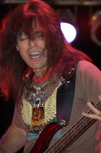 File:Rudy-Sarzo-Blue-Oyster-Cult-Tampa-3.jpg