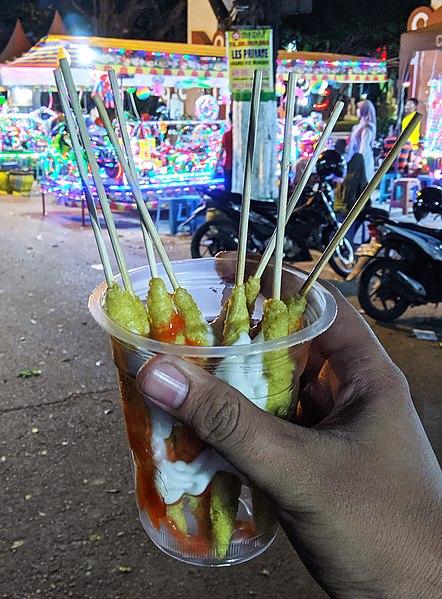 File:Sate telur gulung di alun-alun Nganjuk.jpg