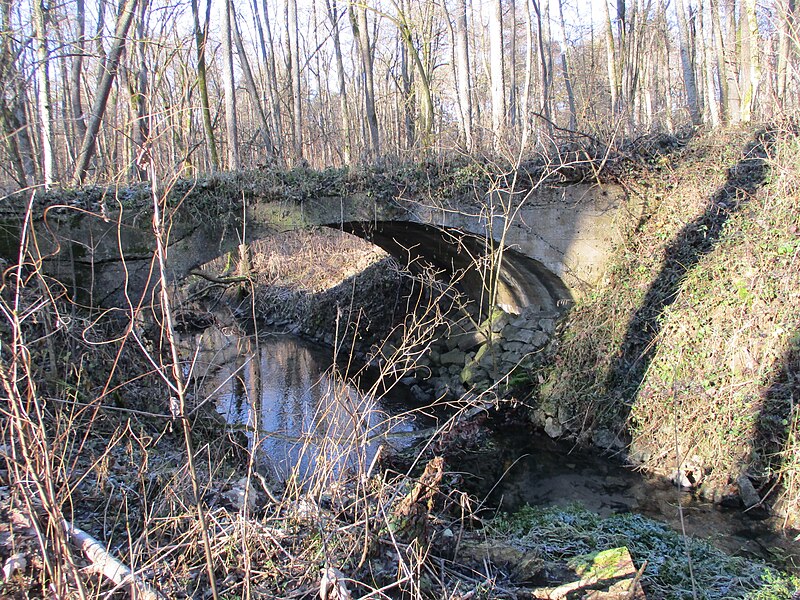 File:Schwalb River crossing, south of Wemding, December 2019 01.jpg