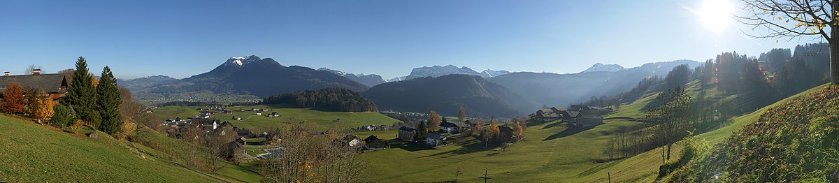 rigardo de la monto Schwarzenberg al la regiono