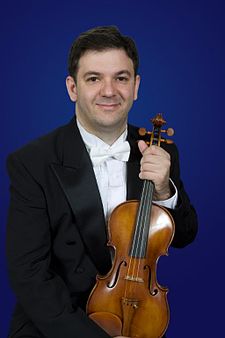 Selim Giray violino 2009.jpg