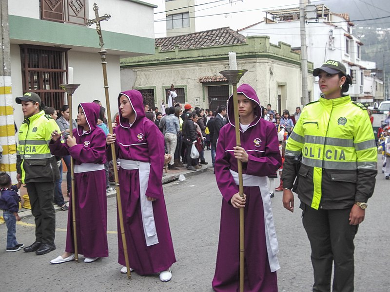 File:Semana Santa en Pamplona (13912352675).jpg