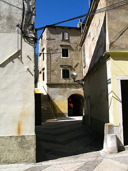 File:Senj Croatia City 090726b.JPG