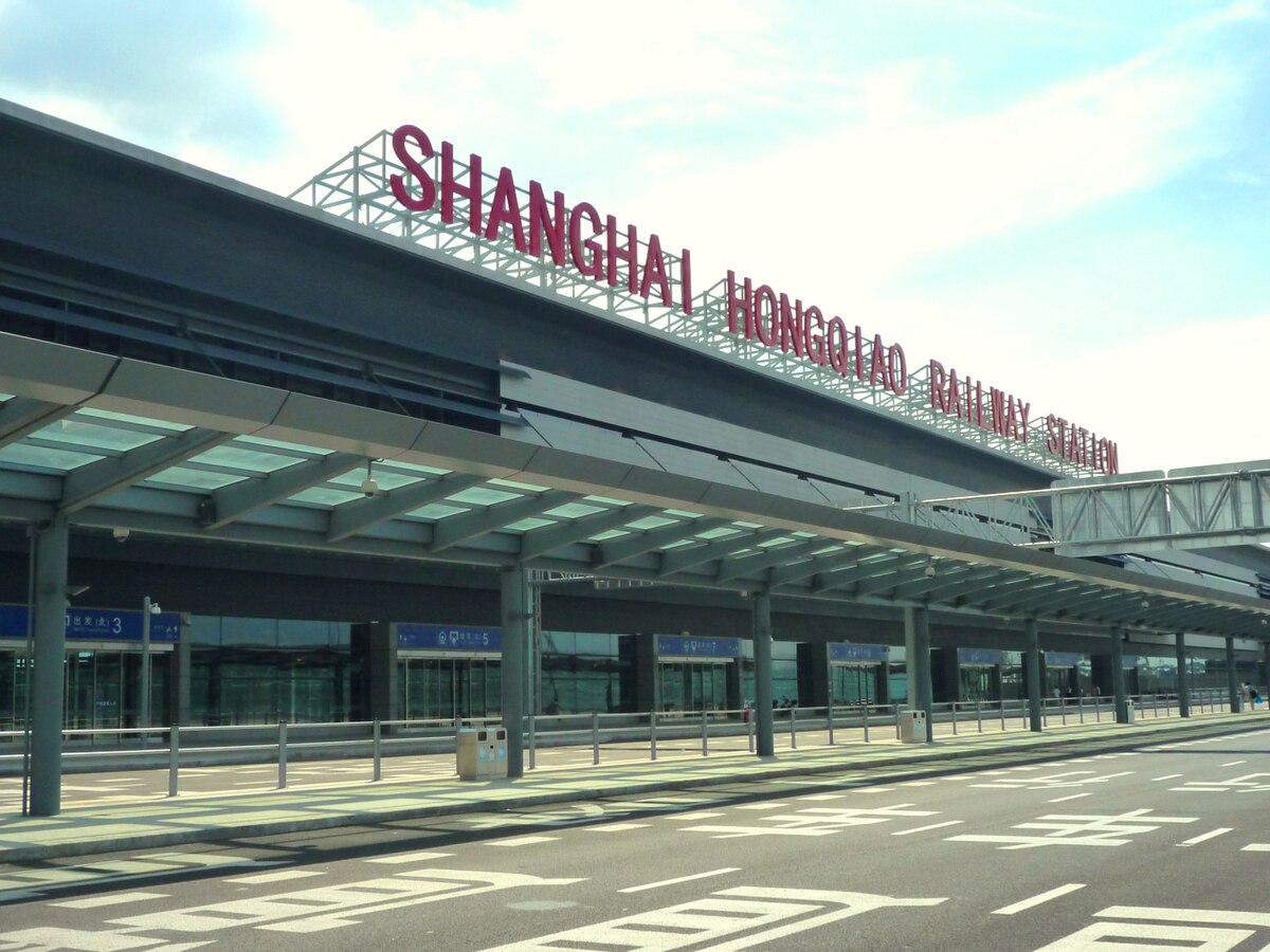 Shanghai Hongqiao Railway Station: Map, Bullet Trains and to City Center -  China Train Booking