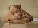 כלי בדמות קיפוד מחרס (מיקני IIIב) מתקופת הברונזה המאוחרת IIב' המאה ה-13 לפנה"ס מקור מיוון.