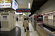 主に急行 特急が使用する3番線　(早朝と深夜は各駅停車も使用)