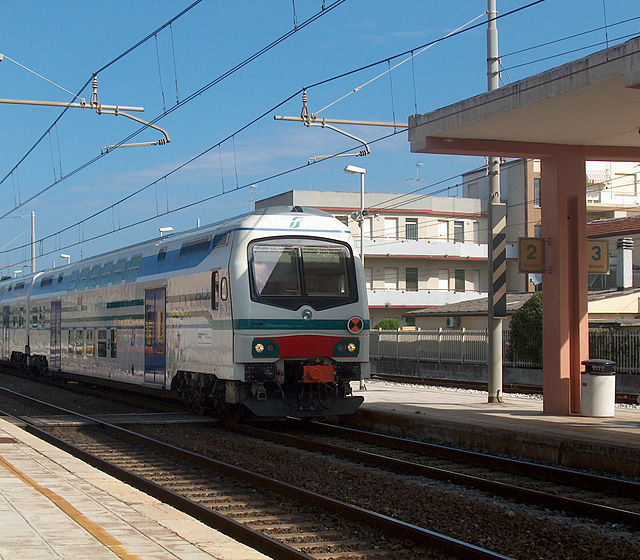 Estação ferroviária de Marotta -Mondolfo com vivalto