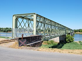 Fervoja viadukto de Sully-sur-Loire