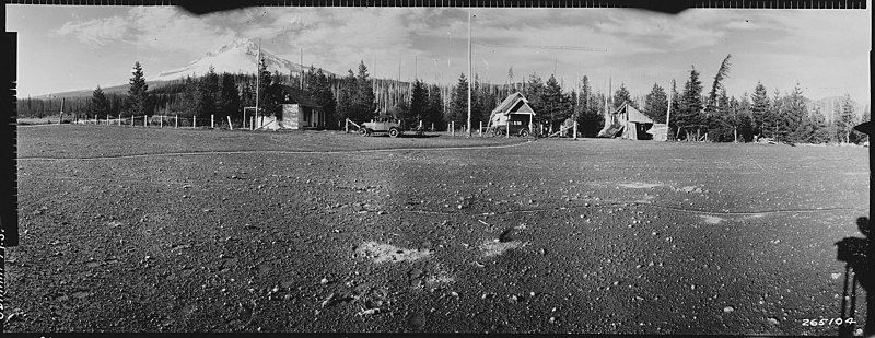 File:Summit, Mount Hood National Forest, 1930 - NARA - 299402.jpg