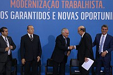 Temer após sancionar reforma trabalhista.jpg