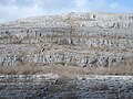 Een nog onbekende berg in The Burren. Let op de muren die helemaal naar de top van de berg gaan, een indicatie dat de berg terdege wel productief is.