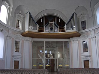 The west end and organ The organ in Egidienkirche, Nurnberg.JPG