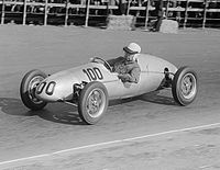 Theo Helfrich at the Leipzig city park race in 1954