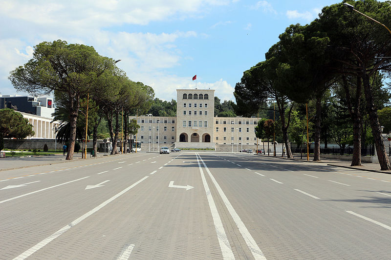 File:Tirana, palazzo dell'università 02.JPG