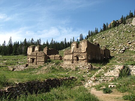 Tập tin:Togchin temple ruins - Zuunmod (Mongolia).jpg