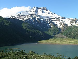 The Tolhuaca and the Laguna Blanca