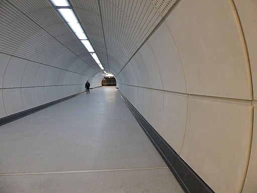 Tottenham Court Road stn Elizabeth Line 25th May 2022 07