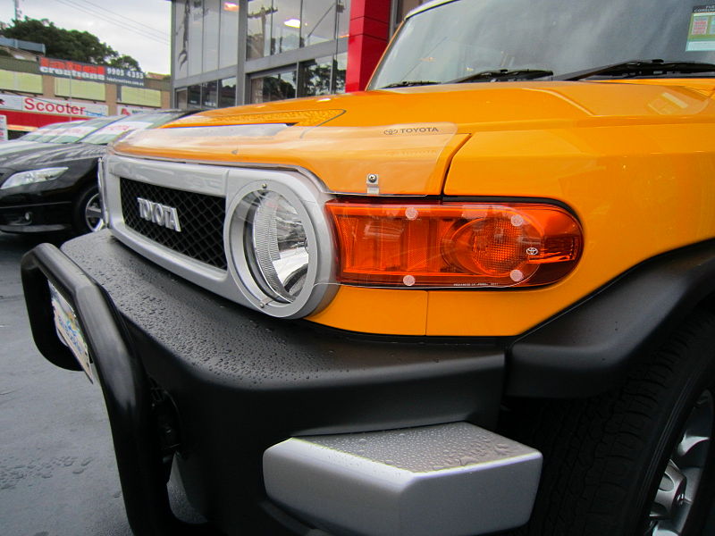 File:Toyota FJ Cruiser (15291967062).jpg