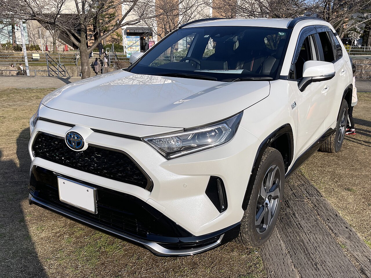 Image of Toyota RAV4 PHV G "Z" (6LA-AXAP54-ANXMB(A)) front